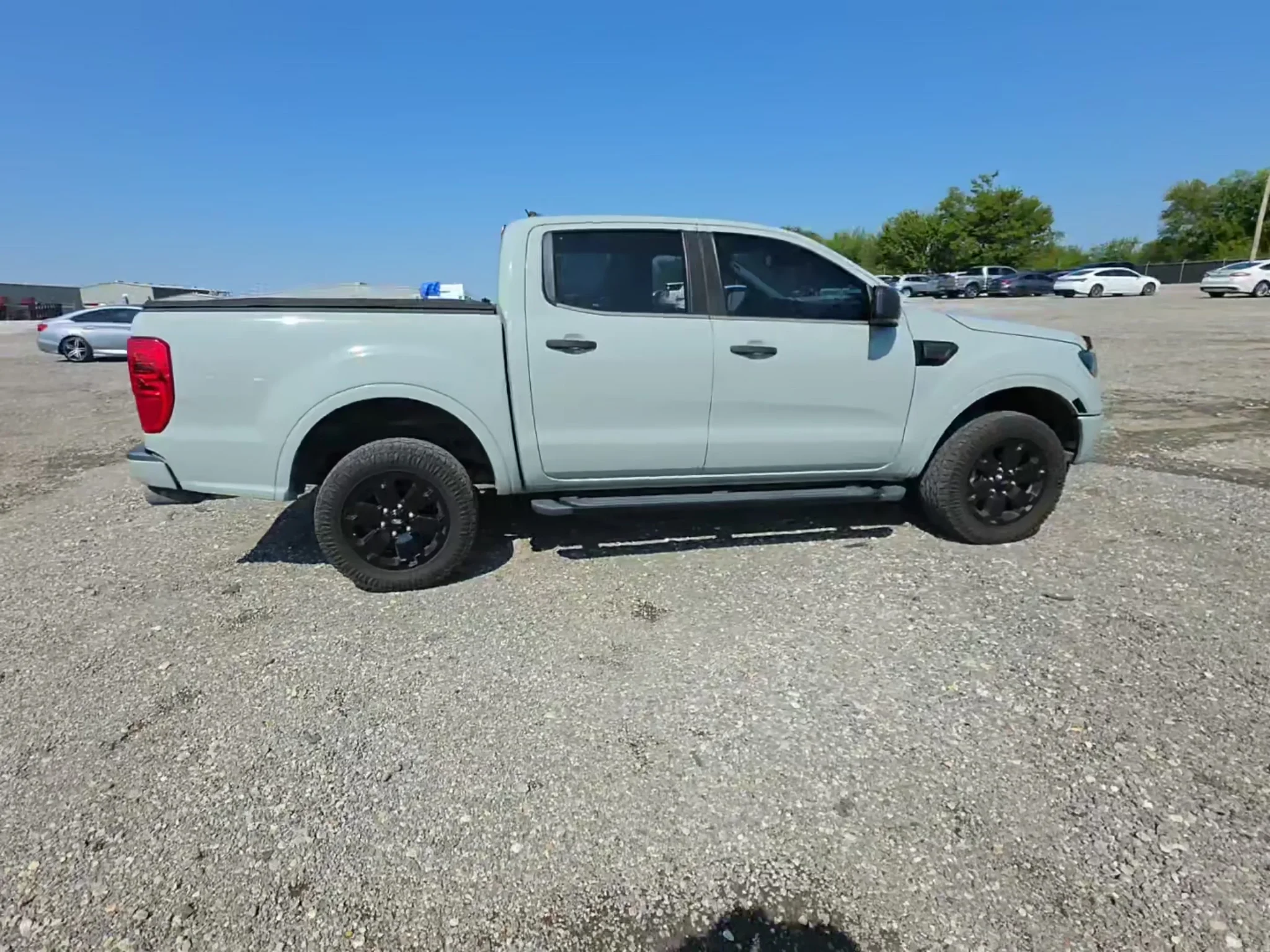 Used 2021 Cactus Gray Ford XLT image 3