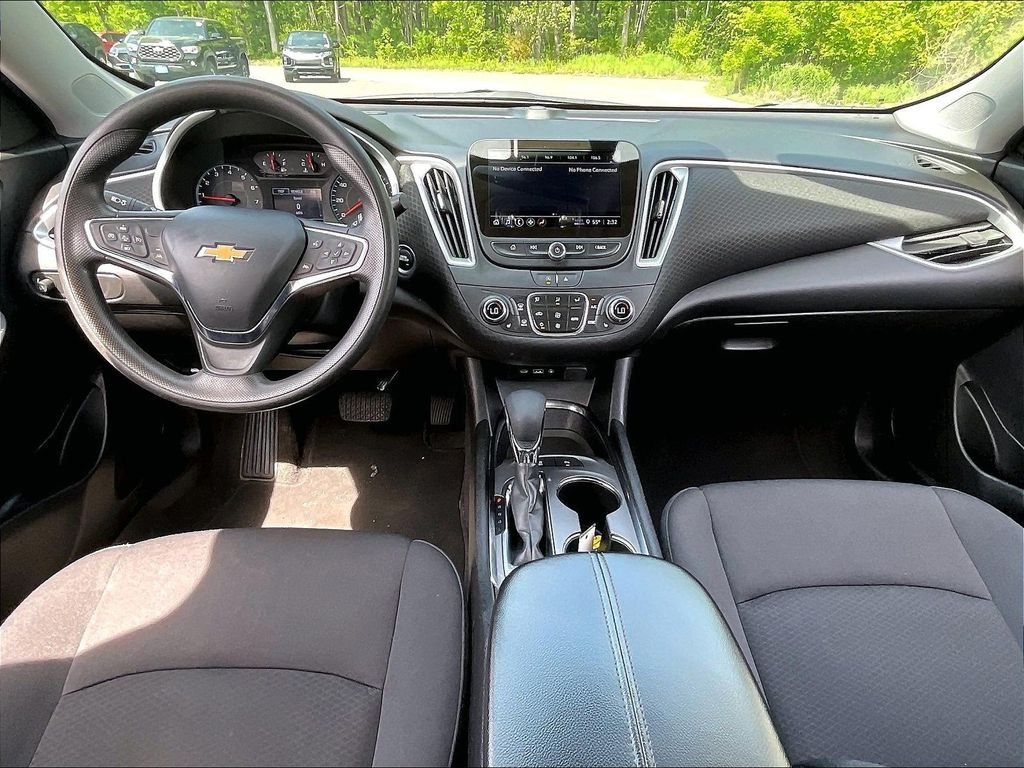 Used 2024 Gray Chevrolet LT image 21