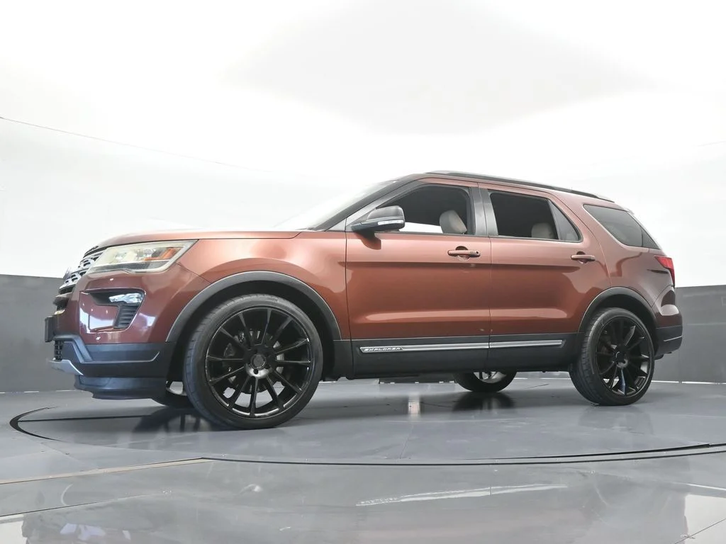 Used 2018 Cinnamon Glaze Metallic Ford XLT image 54