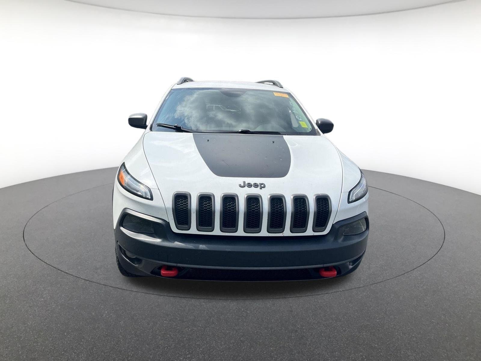 Used 2016 Bright White Clearcoat Jeep Trailhawk image 2