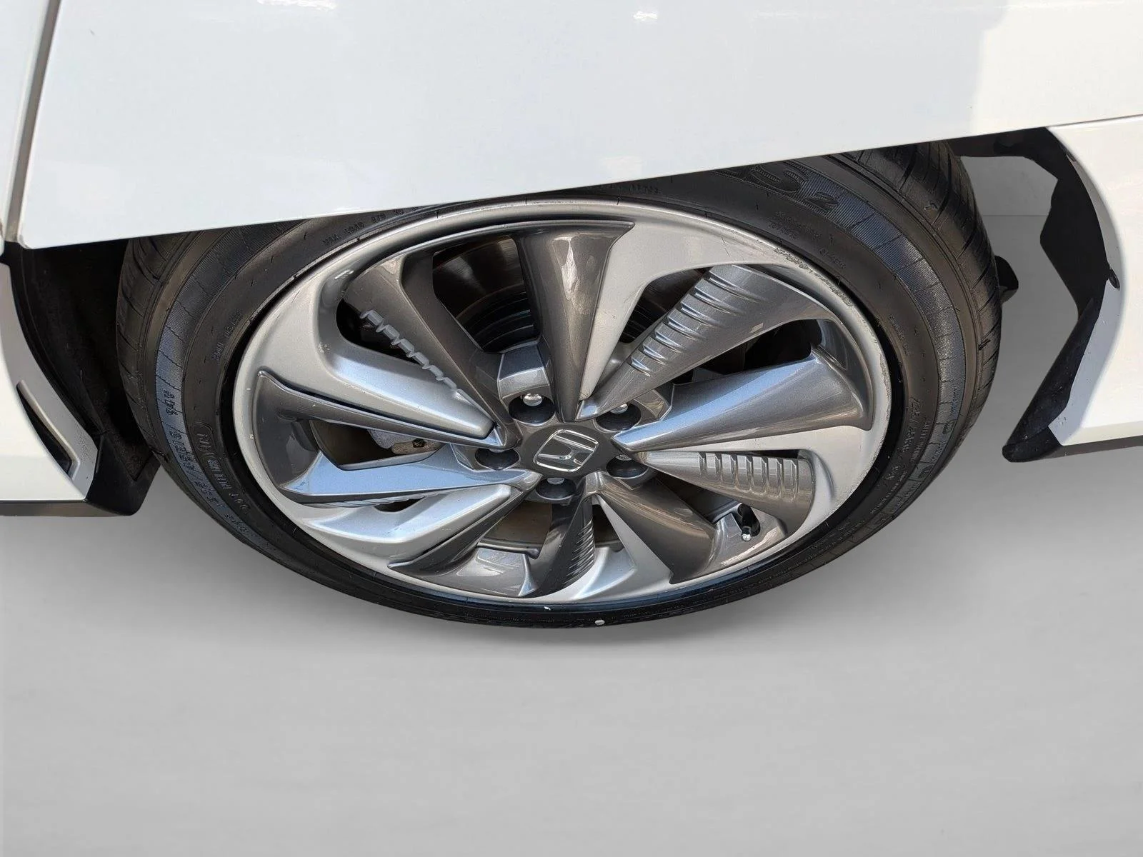 Used 2021 White Honda  image 21
