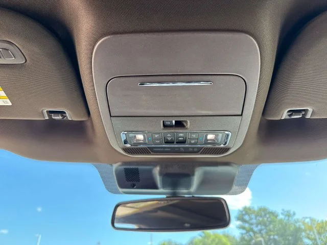 Used 2025 White Ford King Ranch image 44