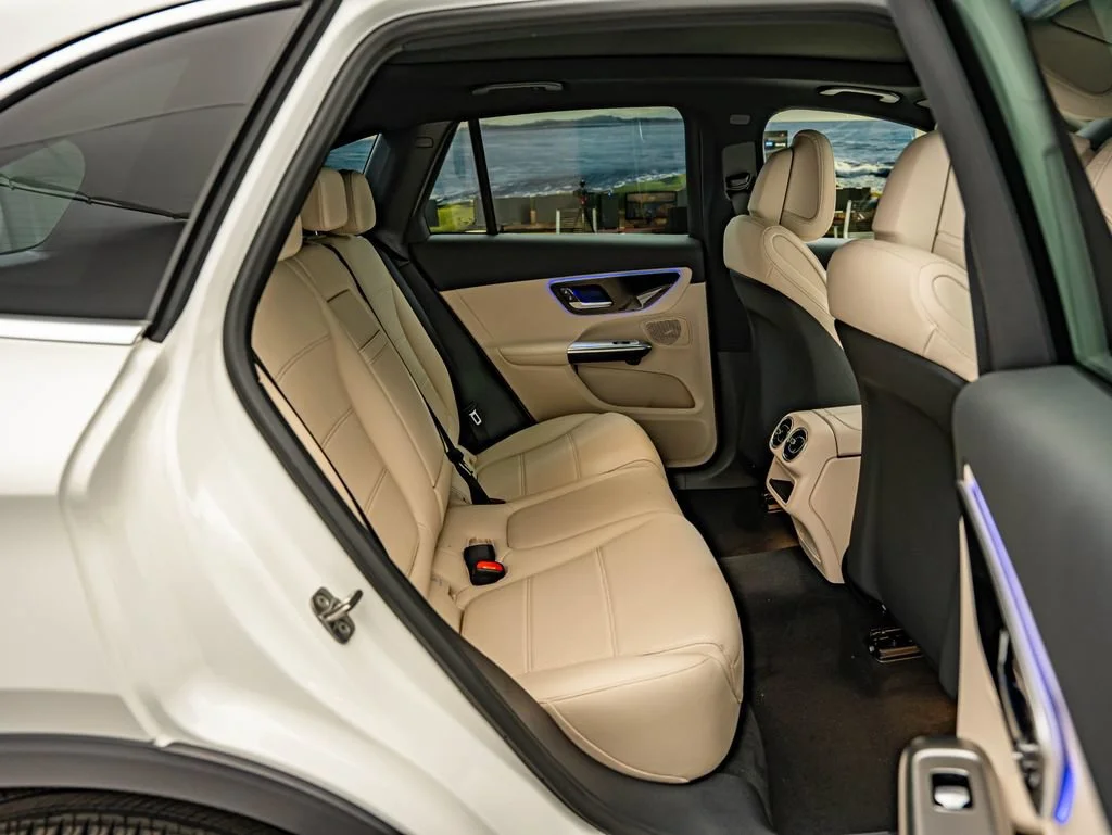 New 2027 Polar White Mercedes-Benz GLC 300 image 34