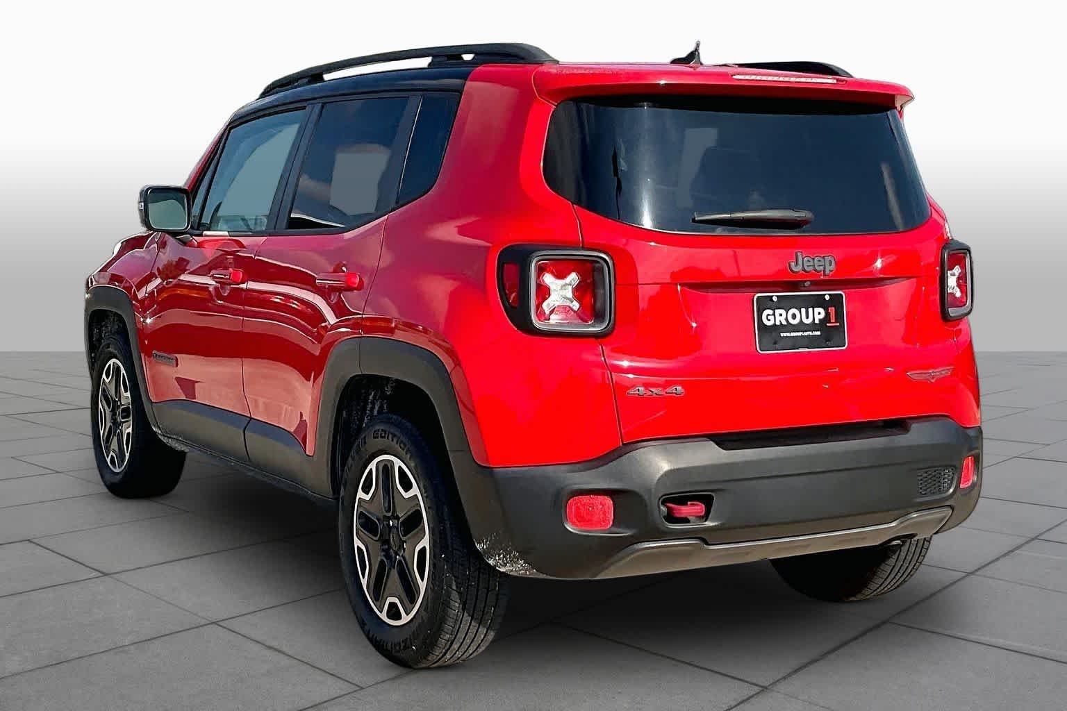 Used 2016 Colorado Red Jeep Trailhawk image 12
