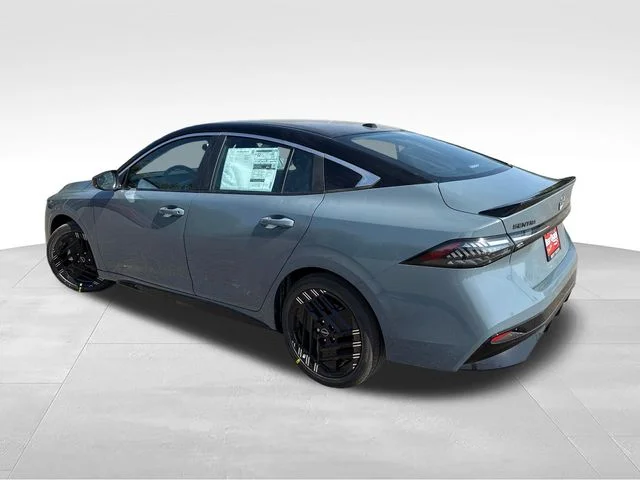 New 2027 Atlantic Gray Metallic / Super Black Two-tone Nissan SR image 5