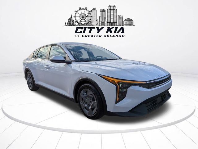 New 2026 Snow White Pearl Kia LX image 8