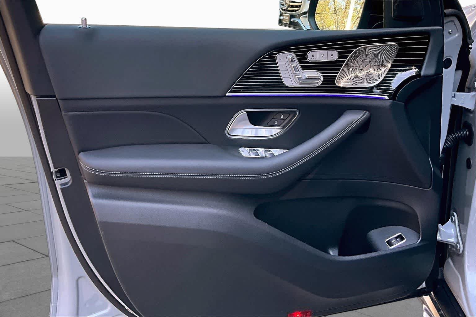 New 2026 MANUFAKTUR Alpine Grey Mercedes-Benz GLS 450 image 12