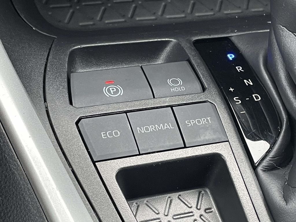 2025 Toyota RAV4 XLE Premium - Photo 21