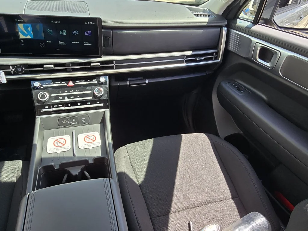 New 2027 Gray Hyundai SE image 9
