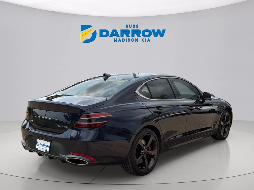 Used 2026 Capri Blue Genesis 3.3T Sport Prestige image 5