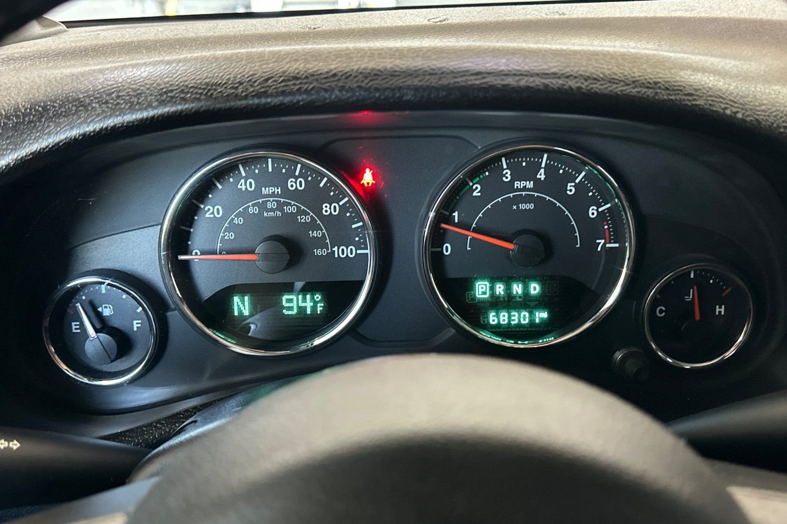 Used 2017 White Jeep Unlimited Sahara image 27