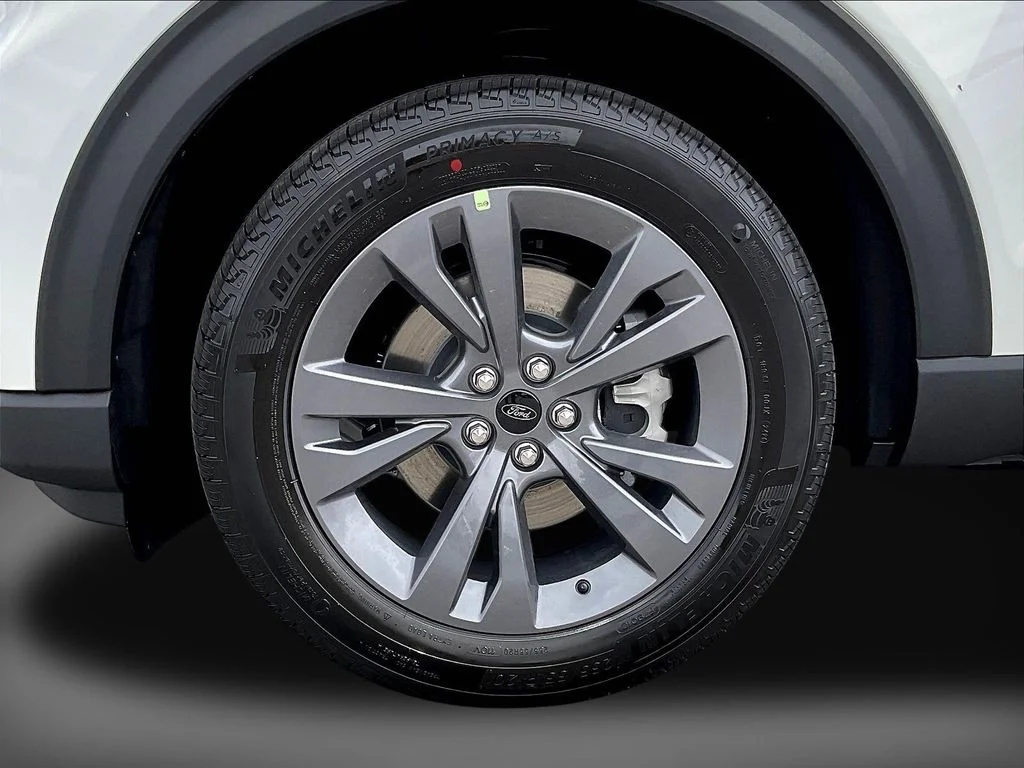New 2026 Star White Metallic Tri-Coat Ford Active image 14