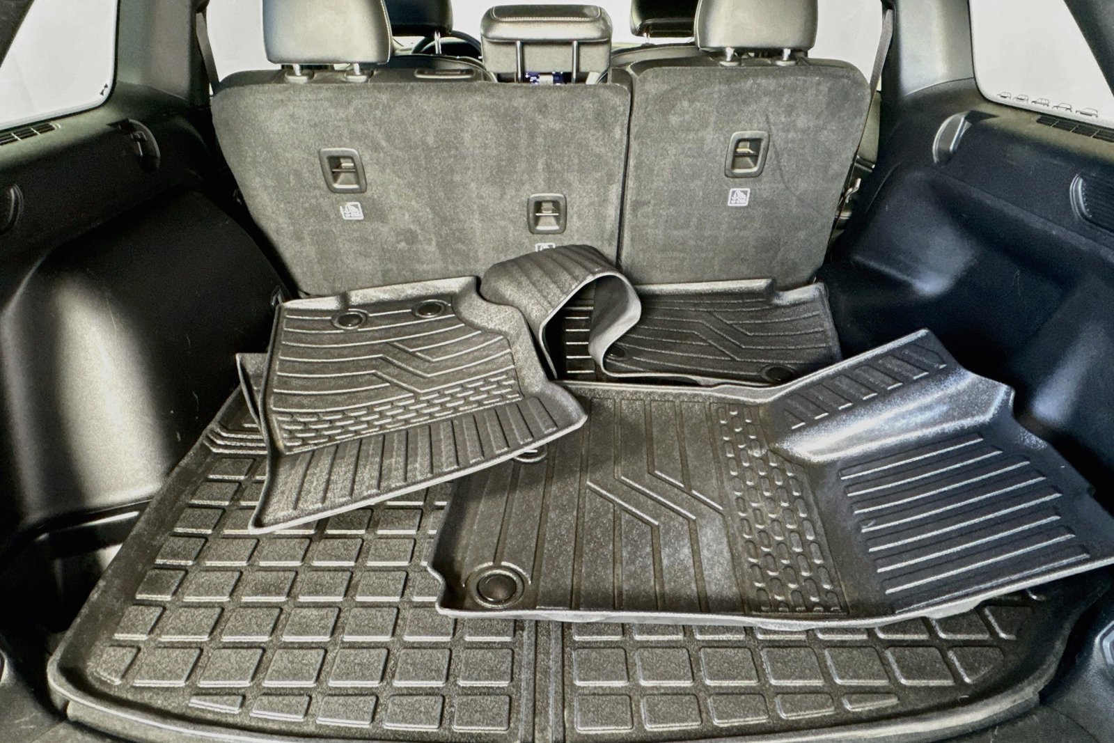 Used 2023 Bright White Clearcoat Jeep Altitude image 24