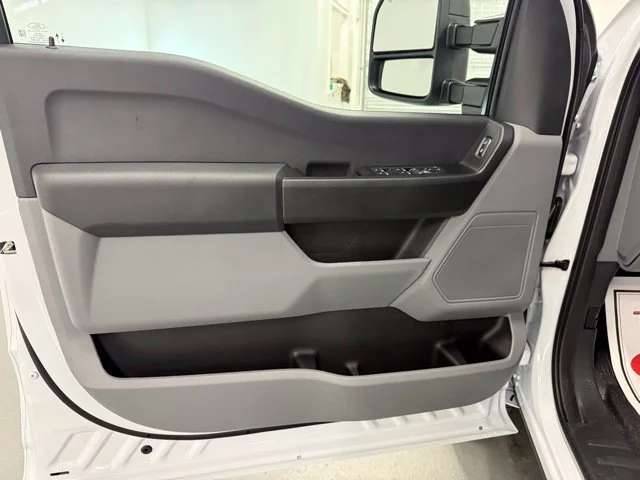 New 2026 Oxford White Ford F-350® XL image 30