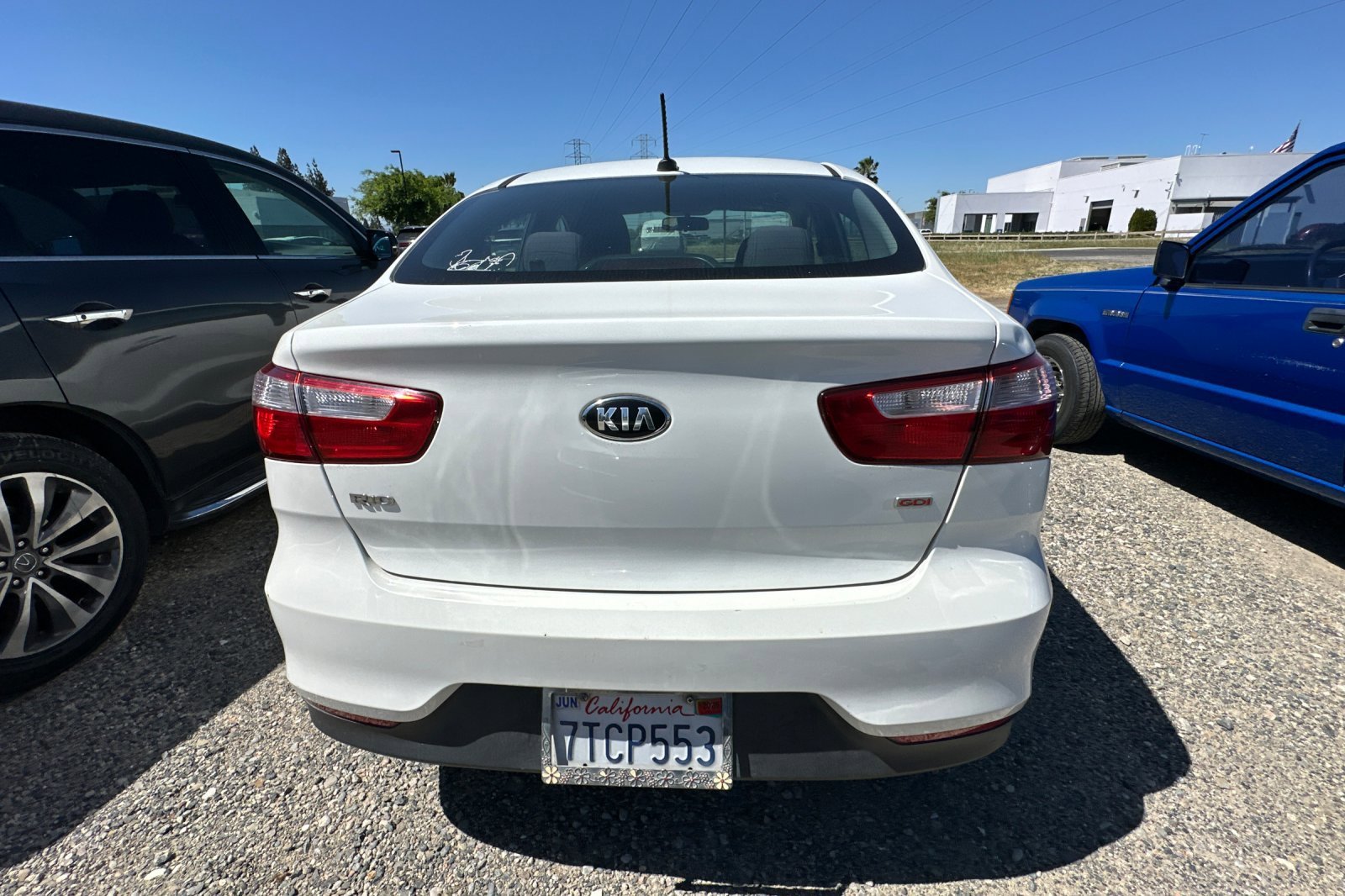 Used 2017 Clear White Kia LX image 6