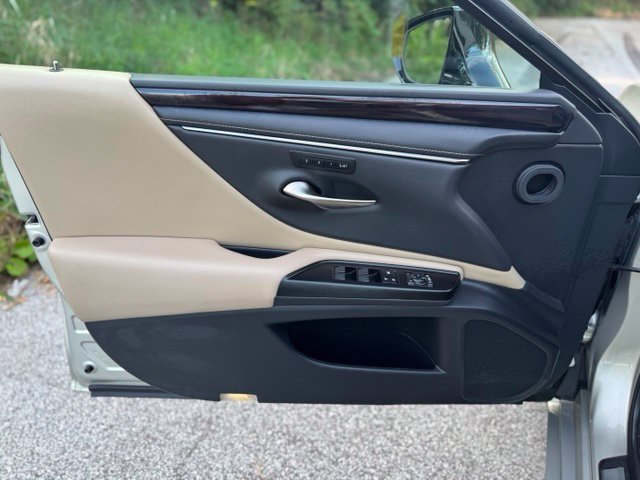 Used 2020 Beige Metallic Lexus 350 image 8