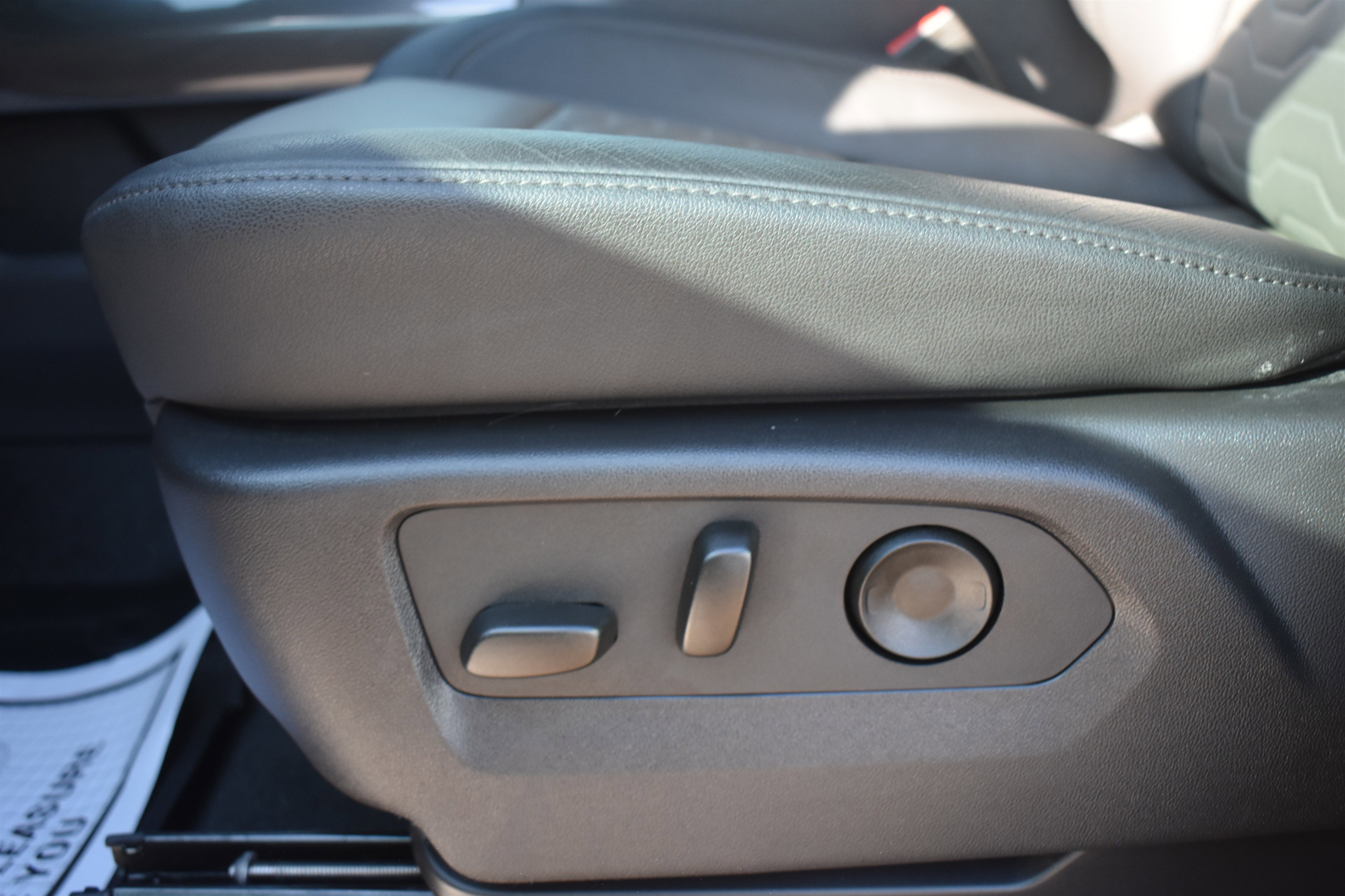 Used 2025 Slate Gray Metallic Chevrolet ZR2 image 16