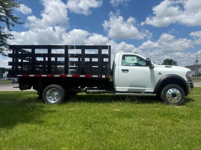 New 2024 Bright White Clear-Coat Exterior Paint RAM TRADESMAN image 2