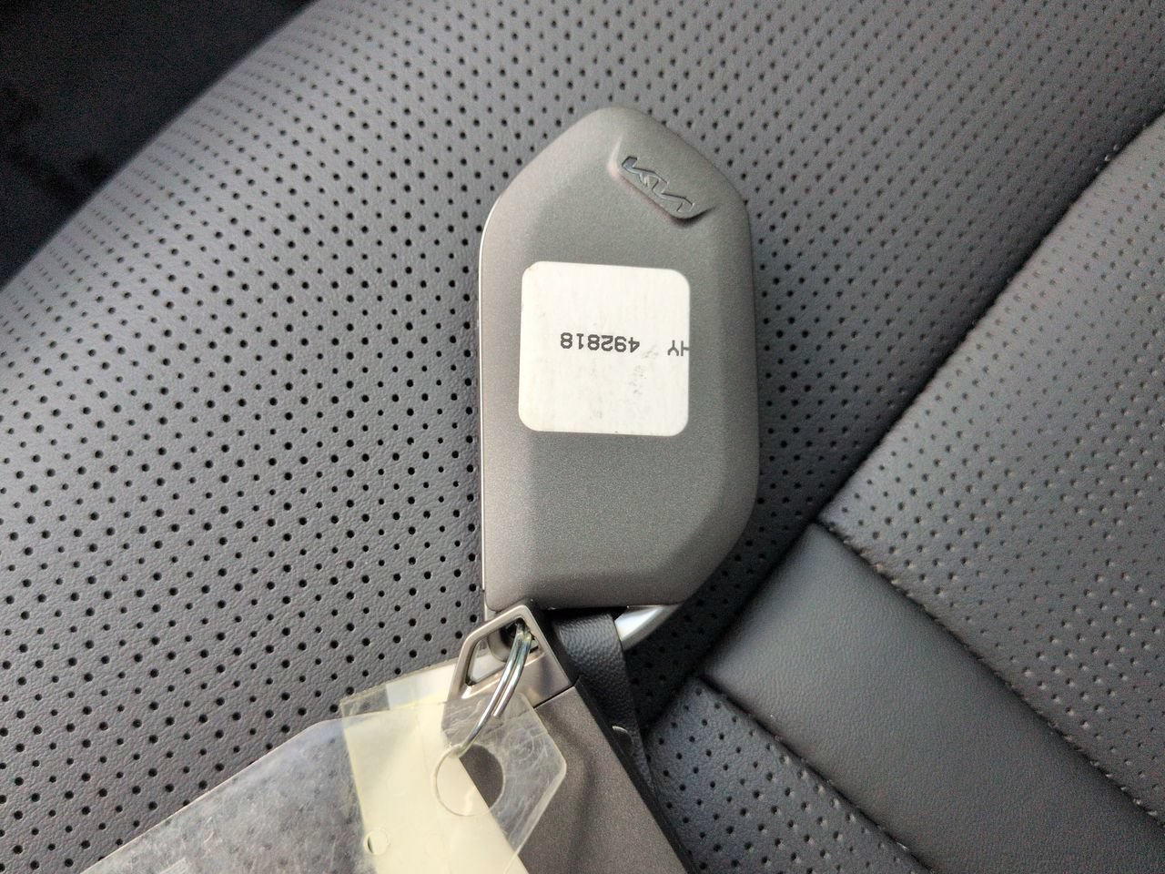New 2026 Glacial White Pearl Kia EX image 35