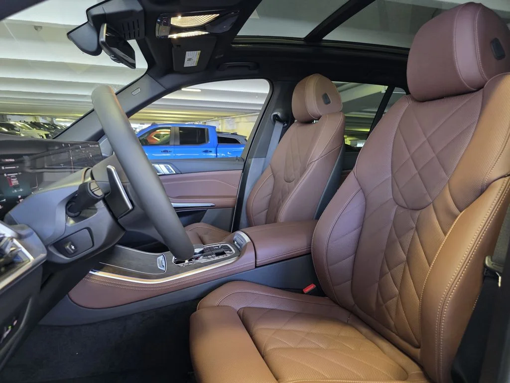 New 2026 Mineral White Metallic BMW xDrive50e image 16