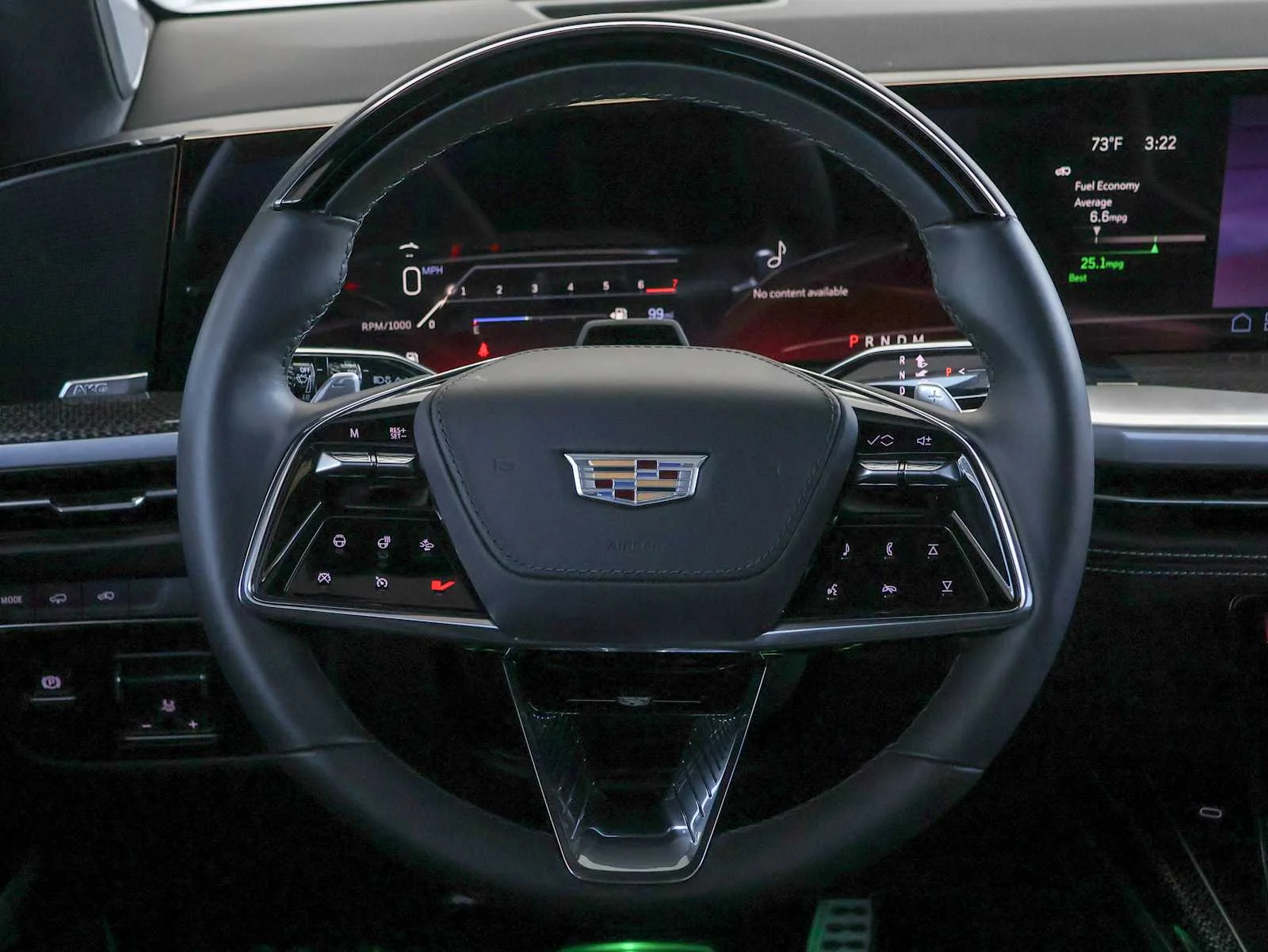 2025 Cadillac Escalade V-Series - Photo 18