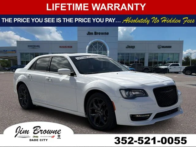 Used 2022 White Chrysler Touring image 1