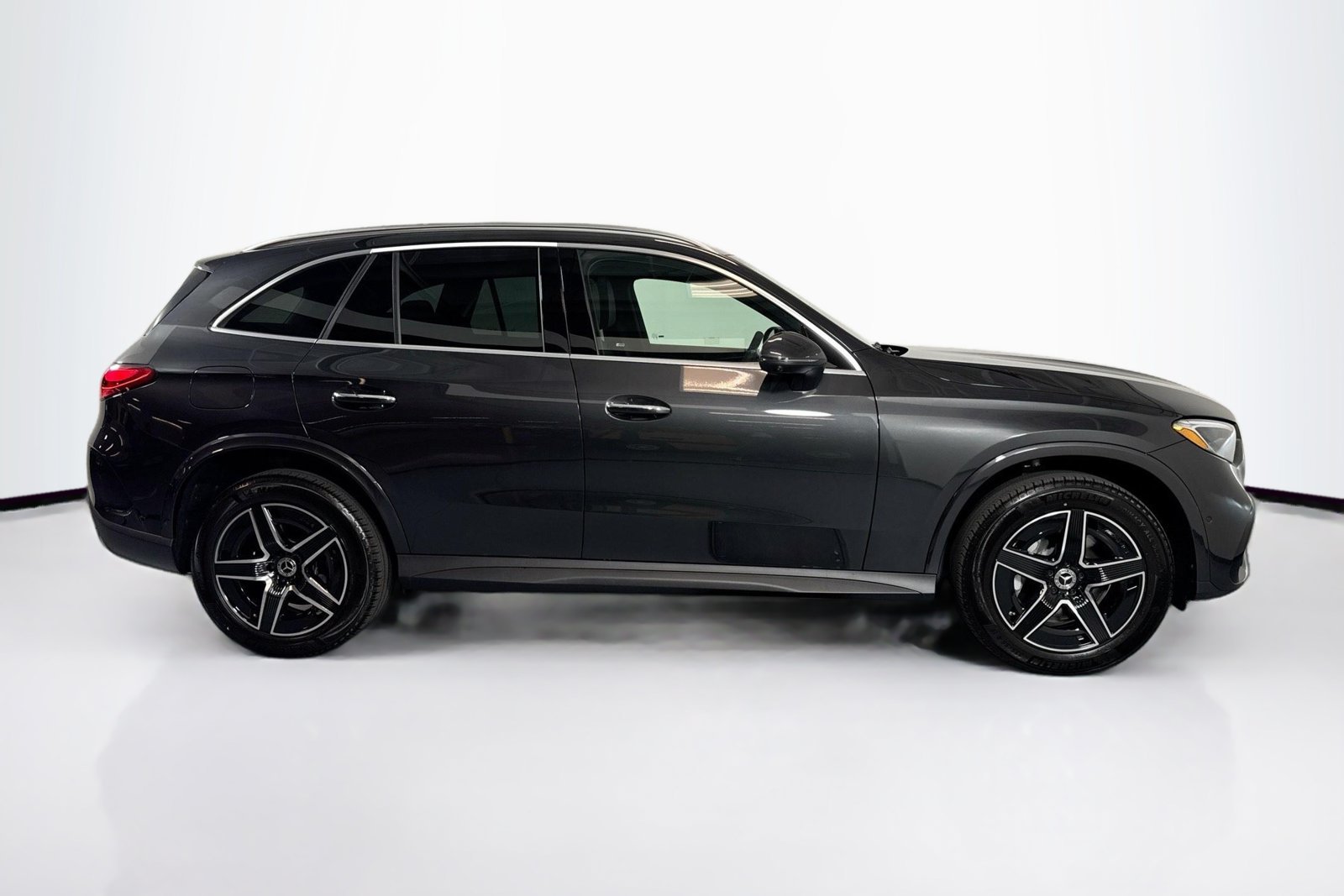 New 2026 Graphite Grey Metallic Mercedes-Benz GLC 300 image 4