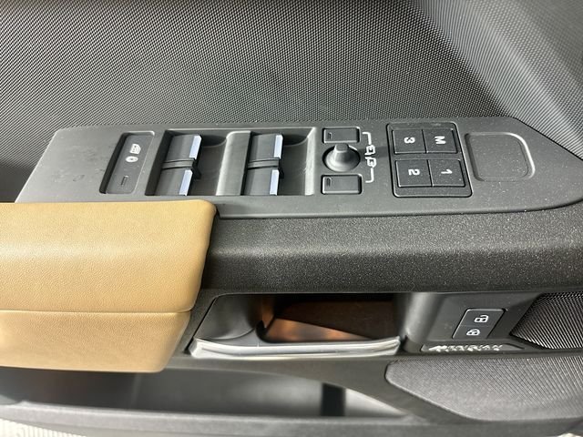 2026 Land Rover Defender V8 - Photo 19