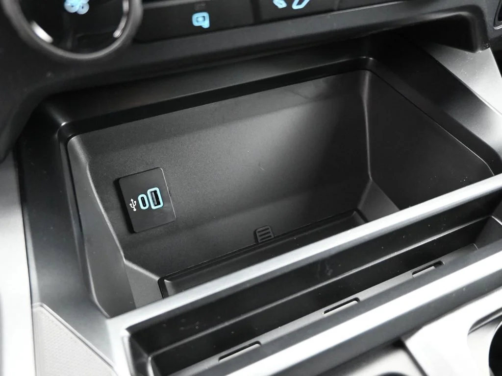 New 2026 Carbonized Gray Metallic Ford XLT image 16