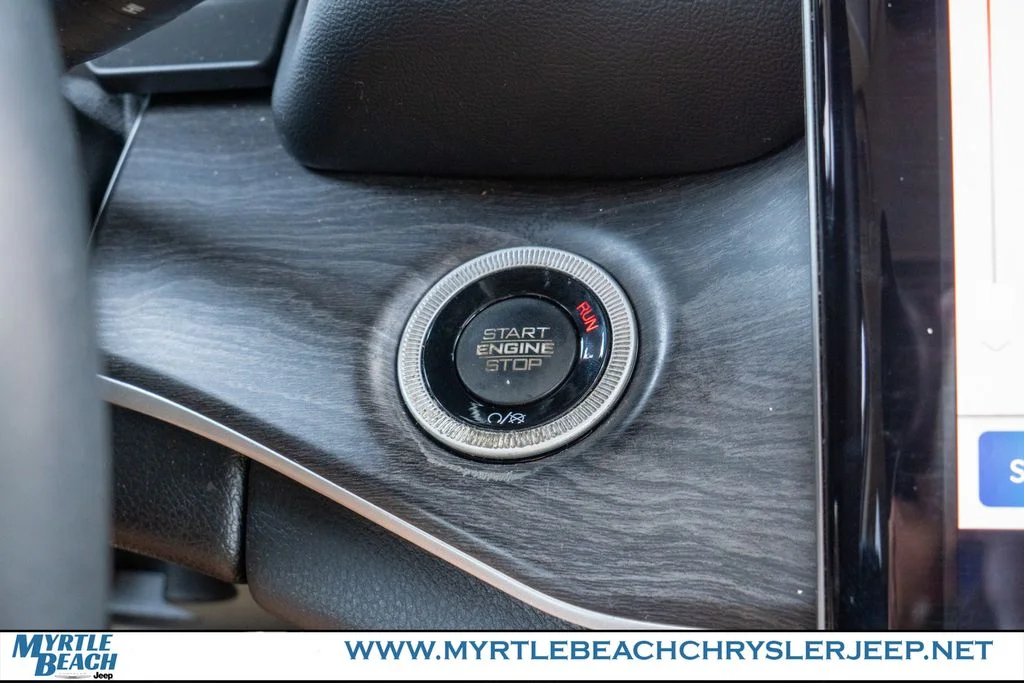 Certified Used 2021 Diamond Black Jeep Limited image 29