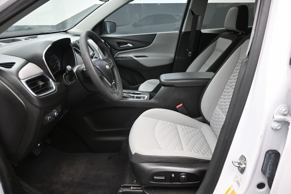 Used 2021 White Chevrolet LS image 21
