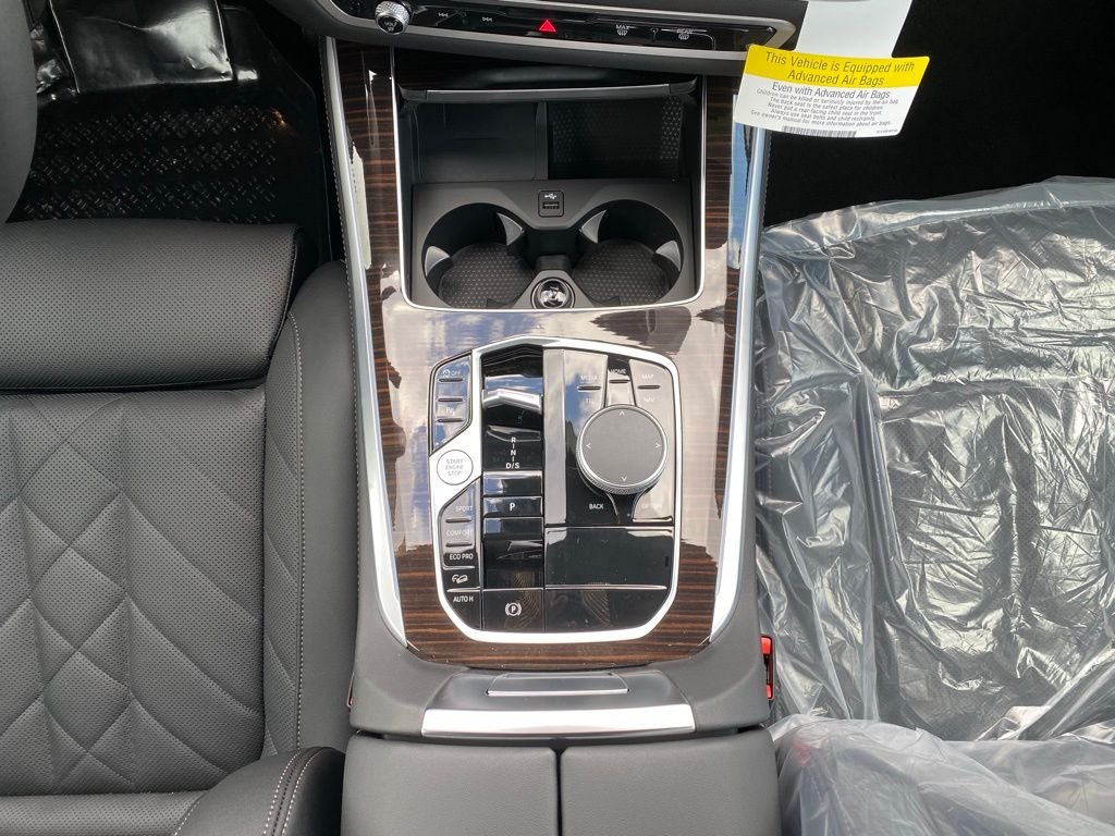 New 2026 Skyscraper Grey Metallic BMW xDrive40i image 10