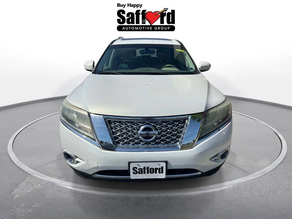 Used 2014 White Nissan SL image 5