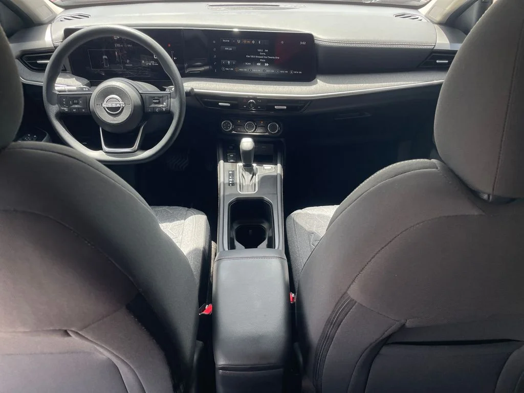 Used 2025 Red Nissan SV image 9