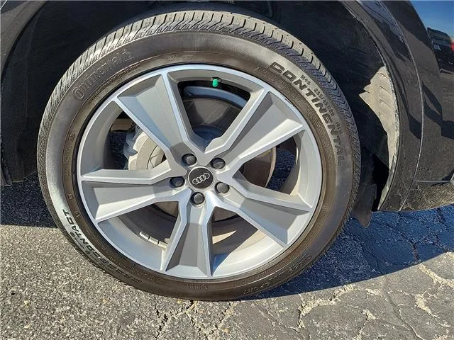 Used 2025 Mythos Black Metallic Audi 45 S line Premium (S tronic) All-Wheel Drive quatt image 6