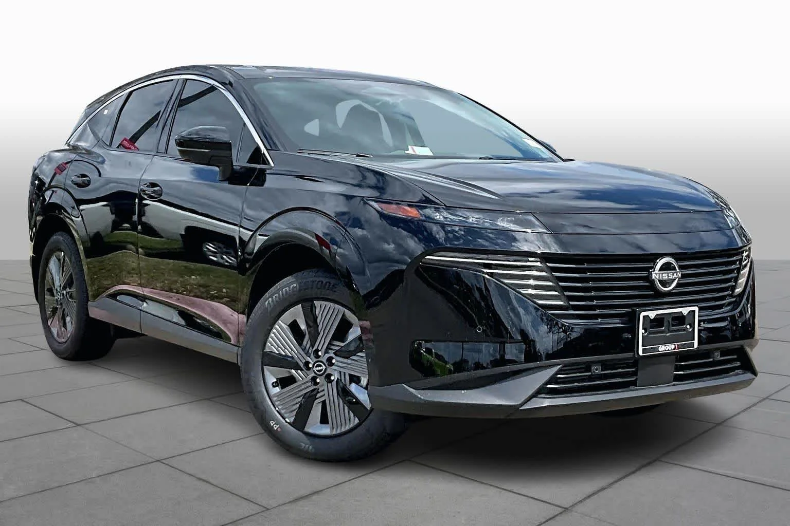 New 2026 Super Black Nissan SL image 2