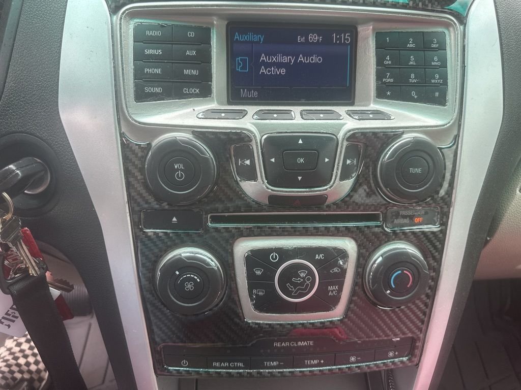 Used 2013 White Ford Base image 11