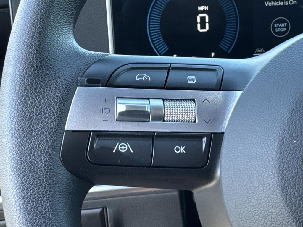 2025 Hyundai Santa Cruz SE - Photo 9