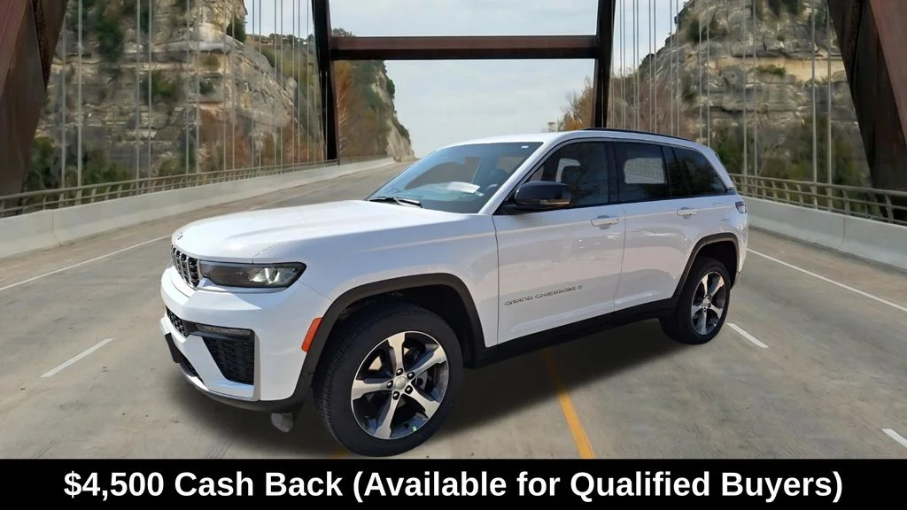 New 2026 Bright White Clear-Coat Exterior Paint Jeep Limited image 3