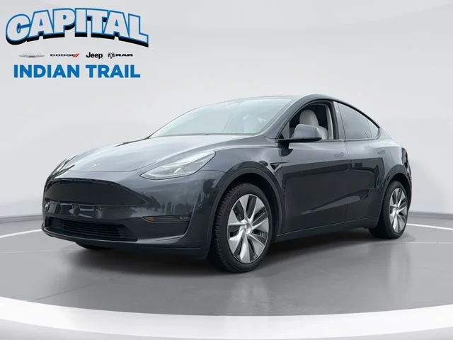 Used 2024  Tesla Long Range image 1