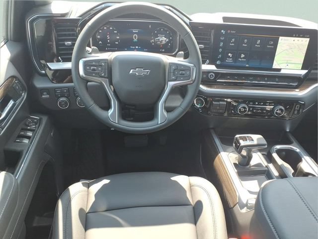 New 2026 Summit White Chevrolet LT Trail Boss image 4