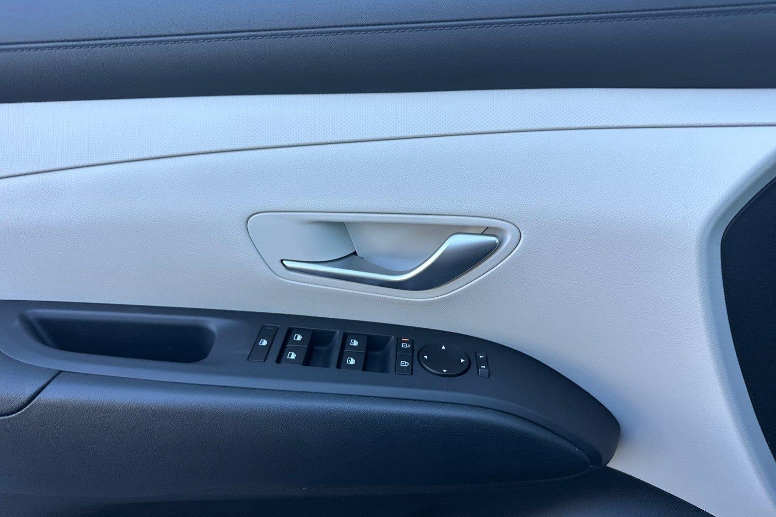 New 2026 Amazon Gray Hyundai SEL image 28