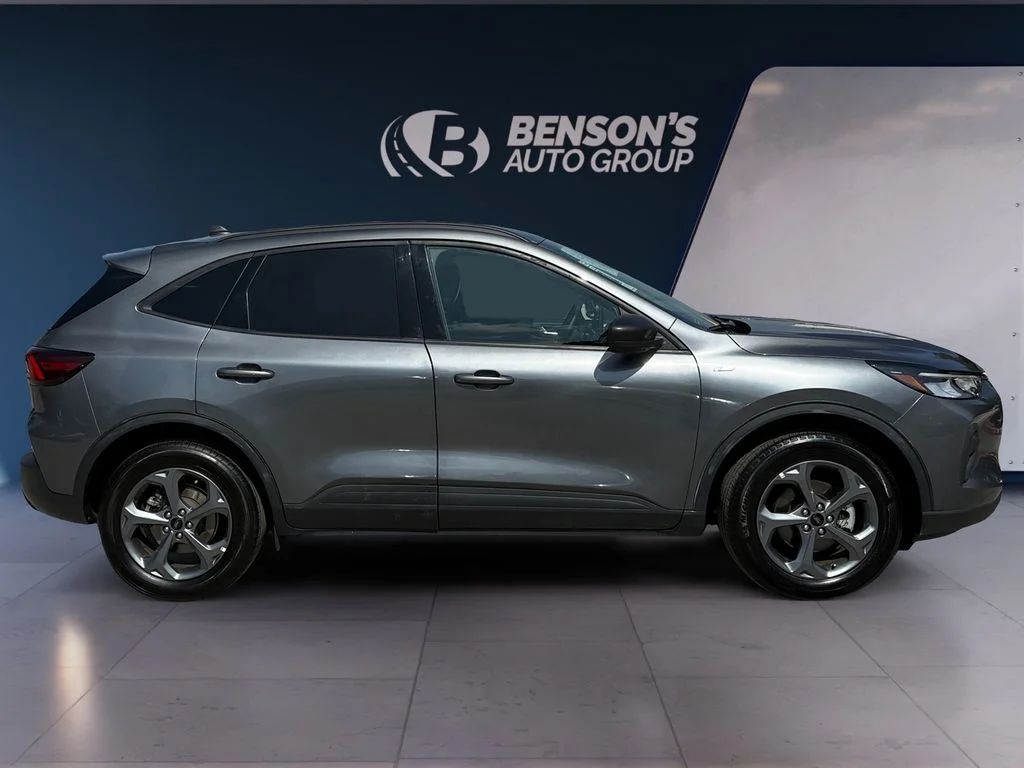 Used 2025 Gray Ford ST-Line image 6