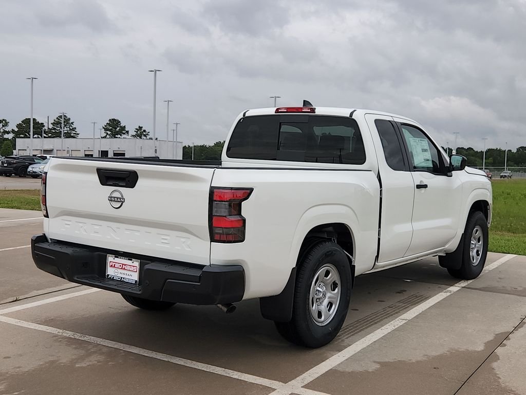 New 2026 White Nissan S King Cab image 5
