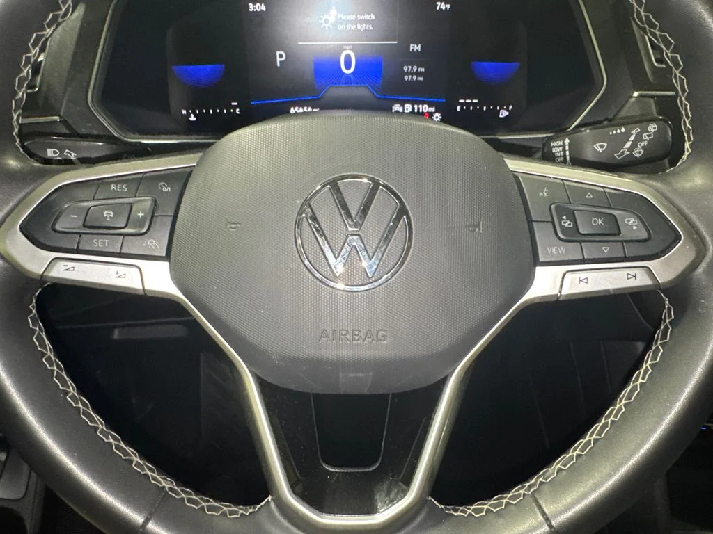 Used 2024  Volkswagen SE image 23