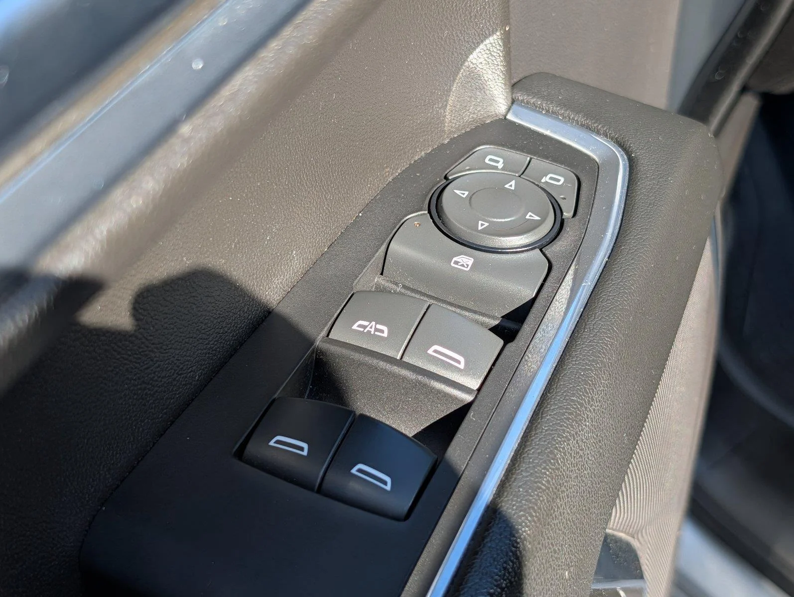 Used 2024 Sterling Gray Metallic Chevrolet LT image 16