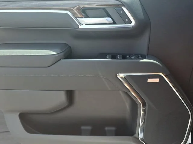 New 2026 Summit White Chevrolet LT Trail Boss image 13