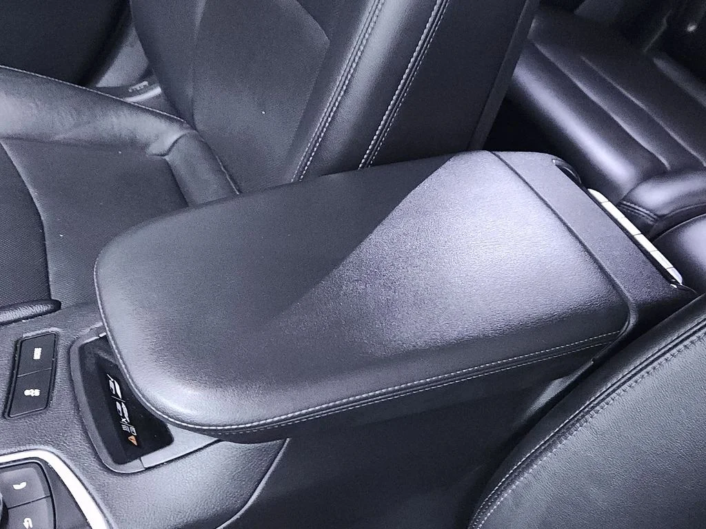 Used 2021 Black Cadillac Sport image 21