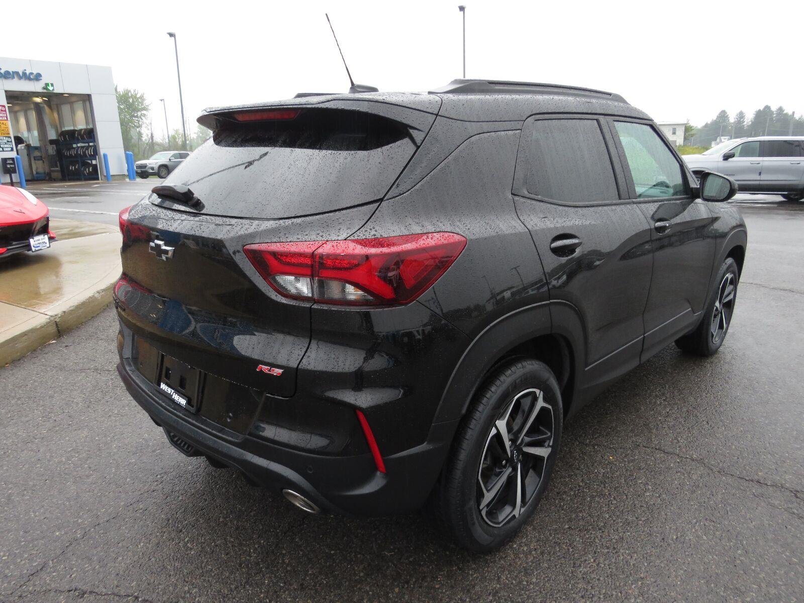 Used 2021 Mosaic Black Metallic Chevrolet RS image 6