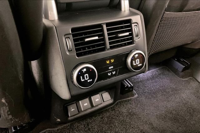Used 2024 Gray Land Rover S image 9